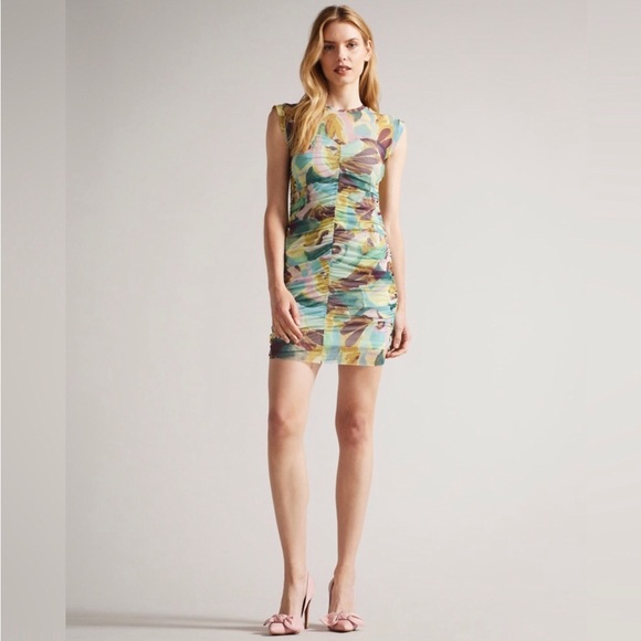 Ted Baker London Dresses & Skirts - EUC Ted Baker Amelia Dress